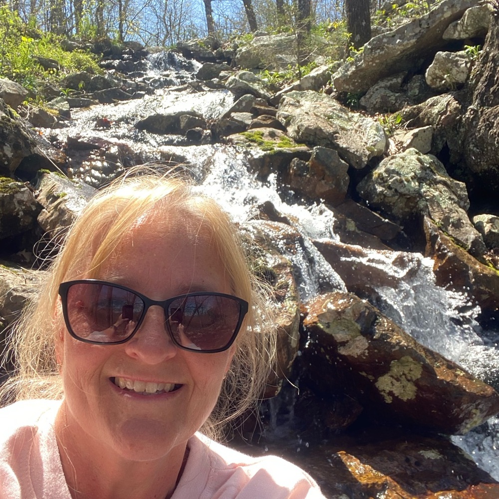 Meet your Posher, Lisa